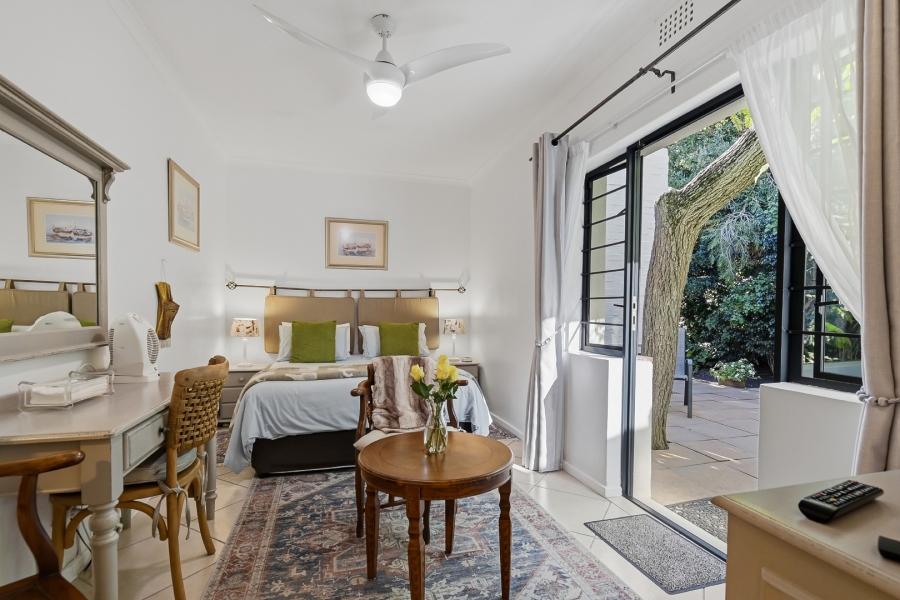 5 Bedroom Property for Sale in Constantia Western Cape